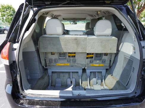 Used 2012 Toyota Sienna XLE AWD/4WD image 15