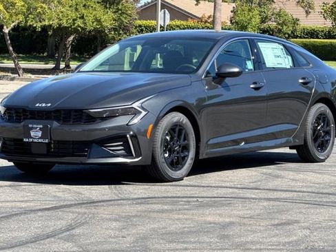 New 2026 Kia K5 LXS image 8