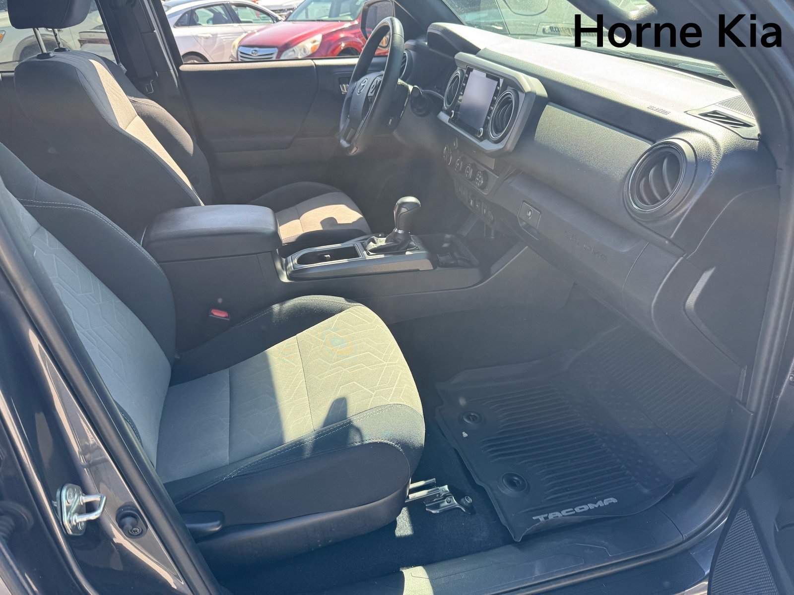 Used 2020 Toyota Tacoma TRD Off-Road w/ Technology Package AWD/4WD image 26