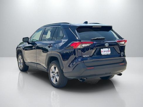 Used 2023 Toyota RAV4 XLE AWD/4WD image 7