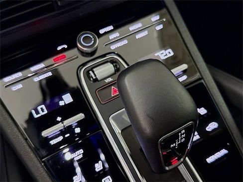 Used 2019 Porsche Cayenne image 21