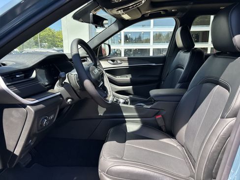 New 2026 Jeep Grand Cherokee Limited AWD/4WD image 8