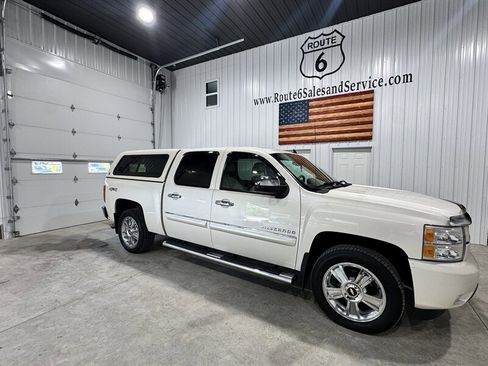 Used 2012 Chevrolet Silverado 1500 LTZ w/ LTZ White Diamond Edition AWD/4WD image 2