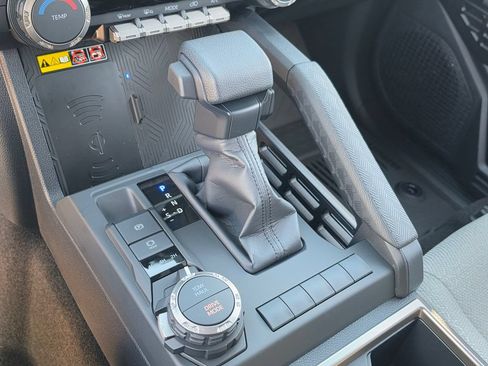 New 2026 Toyota 4Runner SR5 AWD/4WD image 24