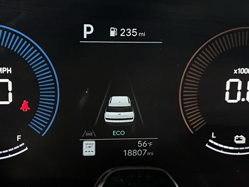 Used 2025 Hyundai Santa Fe SEL image 17