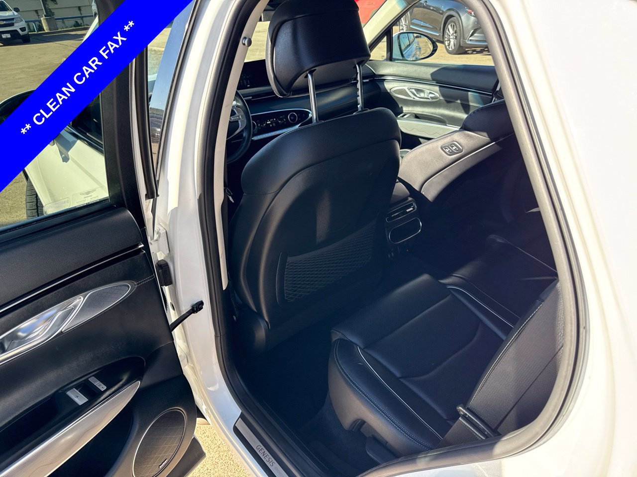 Used 2022 Genesis GV70 2.5T w/ Advanced Package AWD/4WD image 7