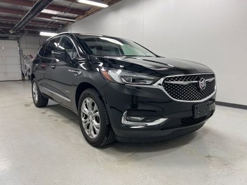 Used 2019 Buick Enclave Avenir w/ Avenir Technology Package image 3