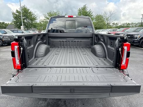 New 2026 Ford F250 Platinum w/ Platinum Plus Package AWD/4WD image 25