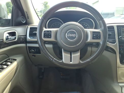 Used 2013 Jeep Grand Cherokee Laredo AWD/4WD image 5