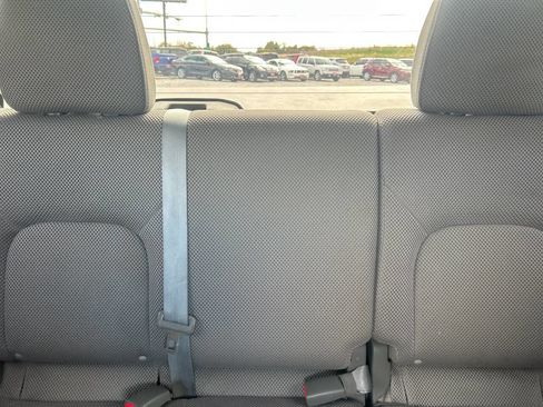 Used 2012 Nissan Frontier SV image 26