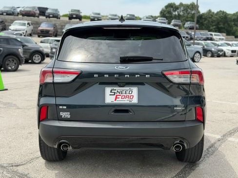 Used 2022 Ford Escape SE w/ SE Sport Appearance Package AWD/4WD image 6