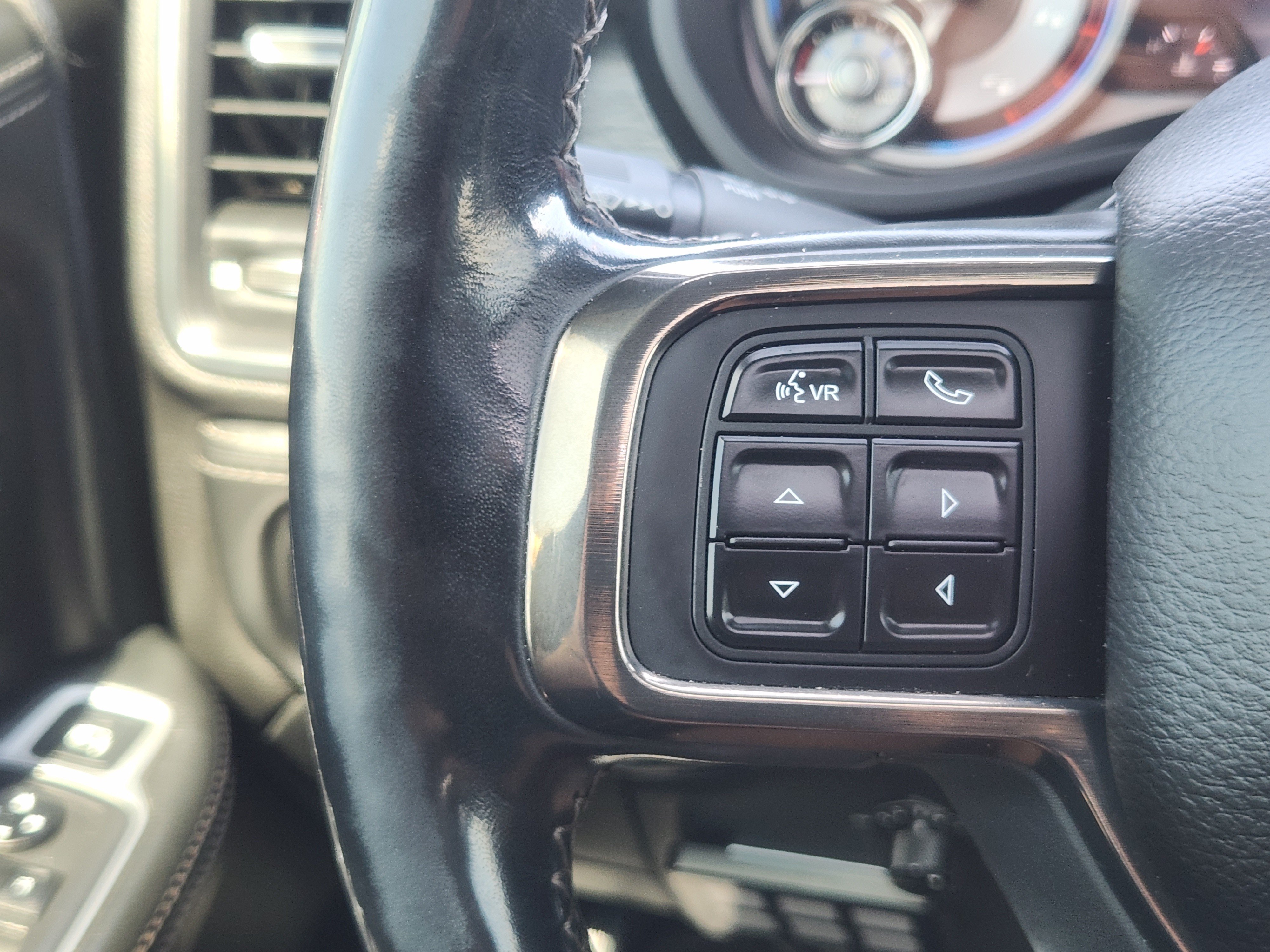 Used 2019 RAM 2500 Limited AWD/4WD image 28