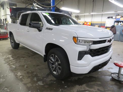 Used 2023 Chevrolet Silverado 1500 RST image 1