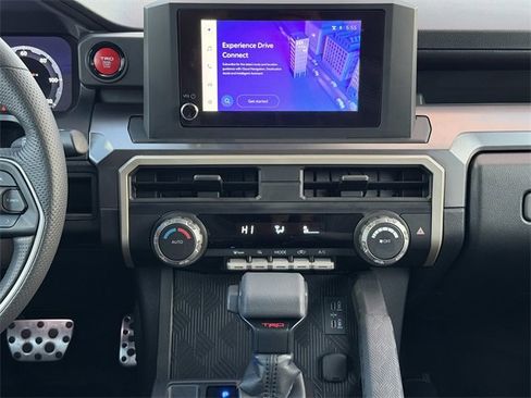 Used 2025 Toyota Tacoma TRD Sport image 21