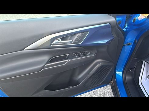 New 2025 Chevrolet Equinox EV LT image 7