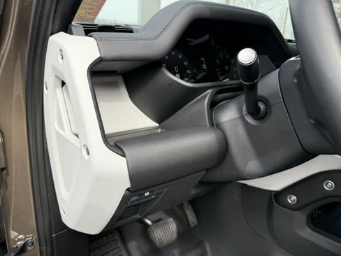 Certified 2025 Land Rover Defender 110 S image 34