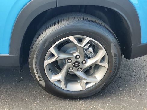 New 2026 Chevrolet Trax LT w/ Driver Confidence Package FWD image 6