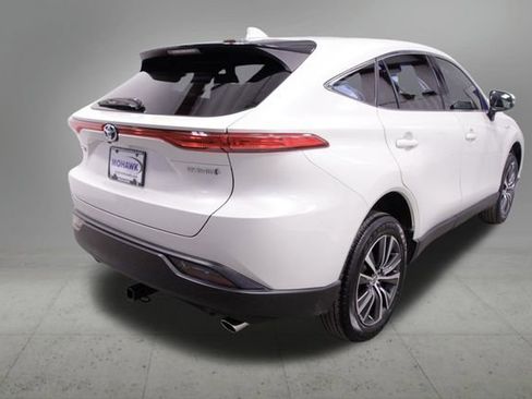 Used 2021 Toyota Venza LE image 5