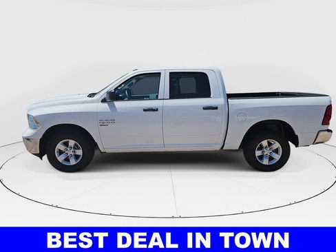 Used 2022 RAM 1500 Classic SLT w/ Electronics Group AWD/4WD image 6