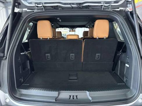 Used 2024 Ford Expedition Platinum AWD/4WD image 24