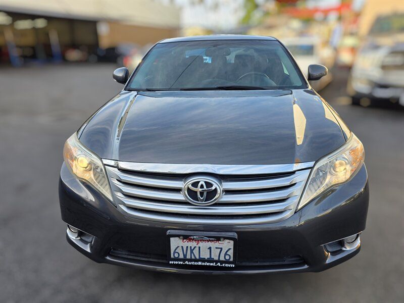 Used 2012 Toyota Avalon FWD image 9