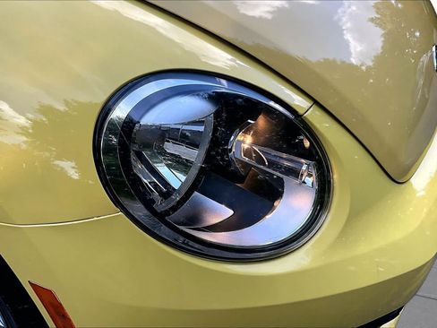 Used 2014 Volkswagen Beetle 2.5 FWD image 25