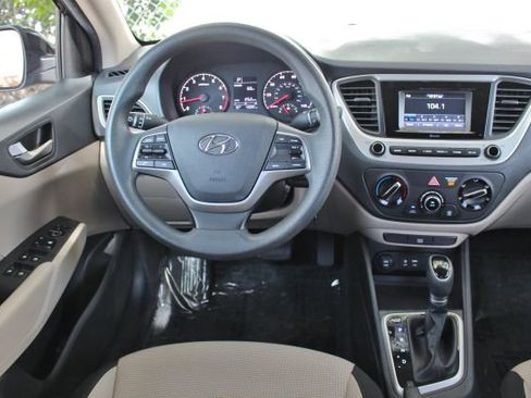 Used 2022 Hyundai Accent SE w/ Cargo Package image 13