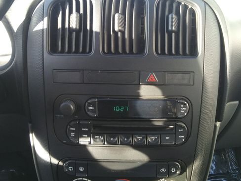 Used 2005 Dodge Caravan SE w/ Popular Equipment Group image 15