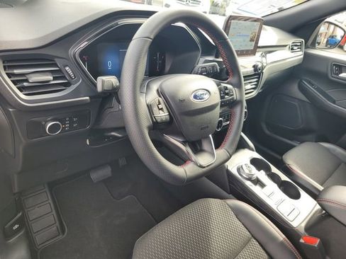 Certified 2025 Ford Escape ST-Line image 9