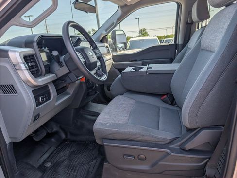 Used 2024 Ford F250 XLT AWD/4WD image 16