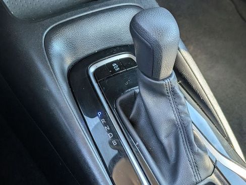 Used 2020 Toyota Corolla LE image 17