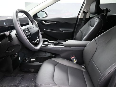 New 2025 Kia EV6 Wind AWD/4WD image 16