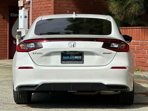 Used 2023 Honda Civic Sport image 5