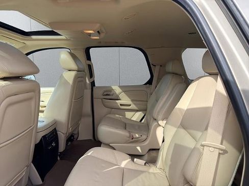 Used 2008 Cadillac Escalade AWD image 22