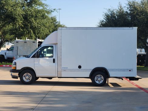New 2024 Chevrolet Express 3500 w/ Power Convenience Package image 11