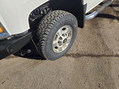 Used 2015 Chevrolet Silverado 2500 LT image 4