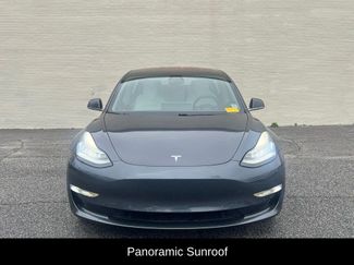 Used 2018 Tesla Model 3 Long Range video 2
