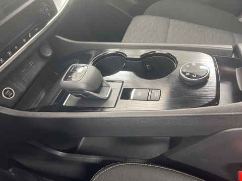 Used 2023 Nissan Rogue SV image 15