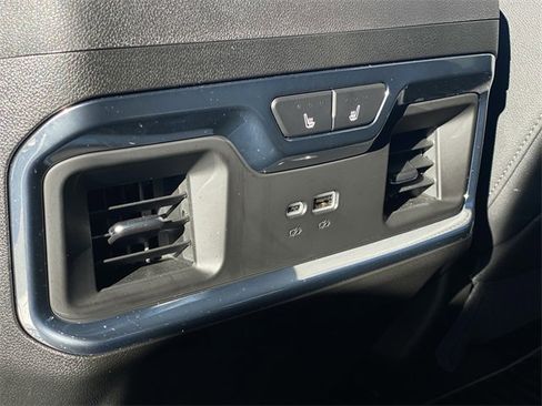 Used 2025 Chevrolet Silverado 1500 LTZ w/ LTZ Premium Package image 30