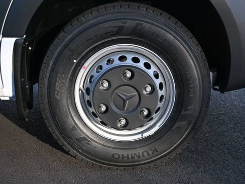 Used 2026 Mercedes-Benz Sprinter 3500 image 31