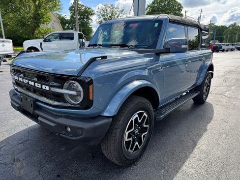 Used 2023 Ford Bronco Outer Banks AWD/4WD image 3