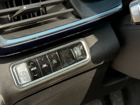 Used 2024 Buick Envision Preferred AWD/4WD image 18