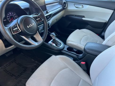 Used 2023 Kia Forte LXS w/ LXS Technology Package image 11