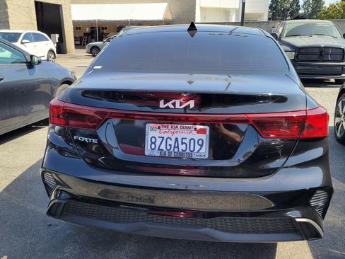 Certified 2022 Kia Forte LXS FWD image 2