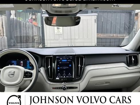 Used 2023 Volvo XC60 B5 Ultimate FWD image 6