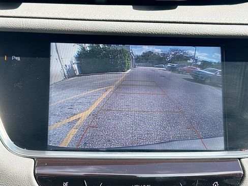 Used 2018 Cadillac XT5 Luxury w/ Driver Awareness Package AWD/4WD image 15