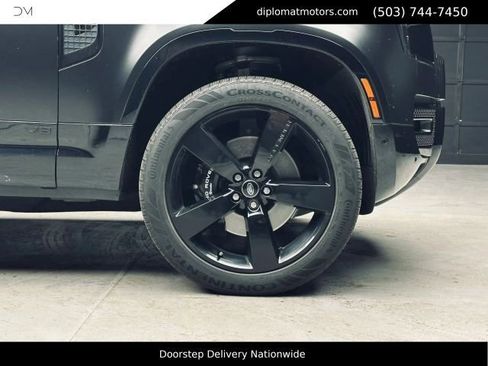 Used 2022 Land Rover Defender 110 V8 AWD/4WD image 43