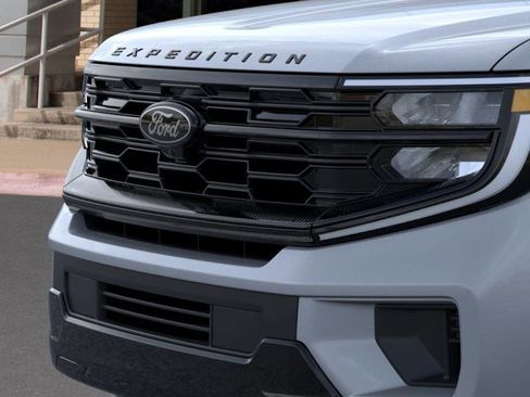New 2025 Ford Expedition Platinum w/ Stealth Appearance Package image 19