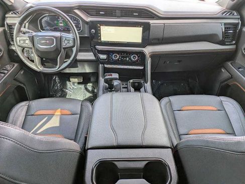 Used 2023 GMC Sierra 1500 AT4 w/ AT4 Preferred Package AWD/4WD image 19