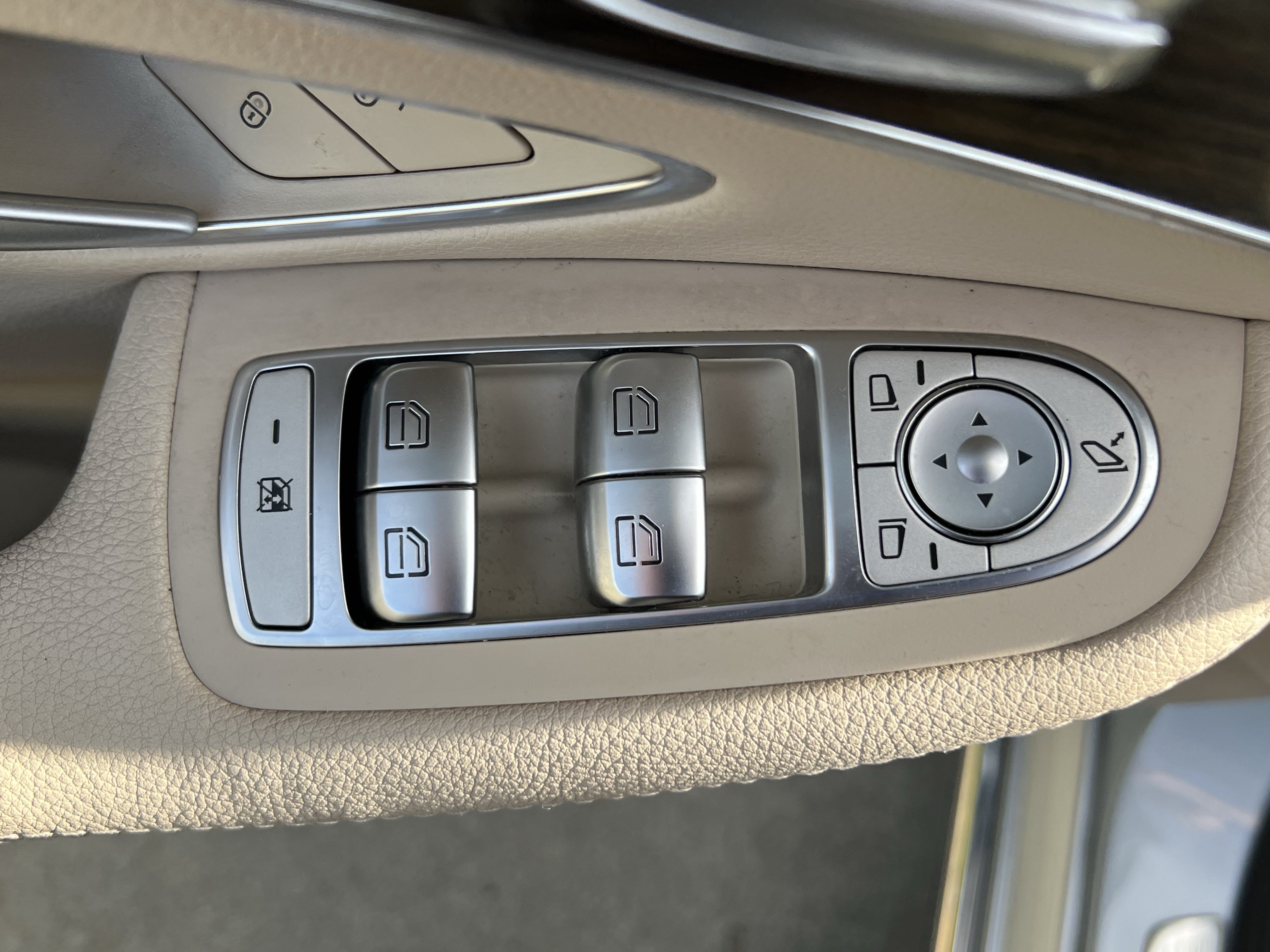 Used 2018 Mercedes-Benz C 300 Sedan image 15